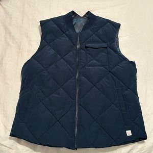 MARINE LAYER NAVY PUFFY VEST - SIZE L! MINT CONDITION! ONLY WORN 1 TIME! 🔴🟠🟡